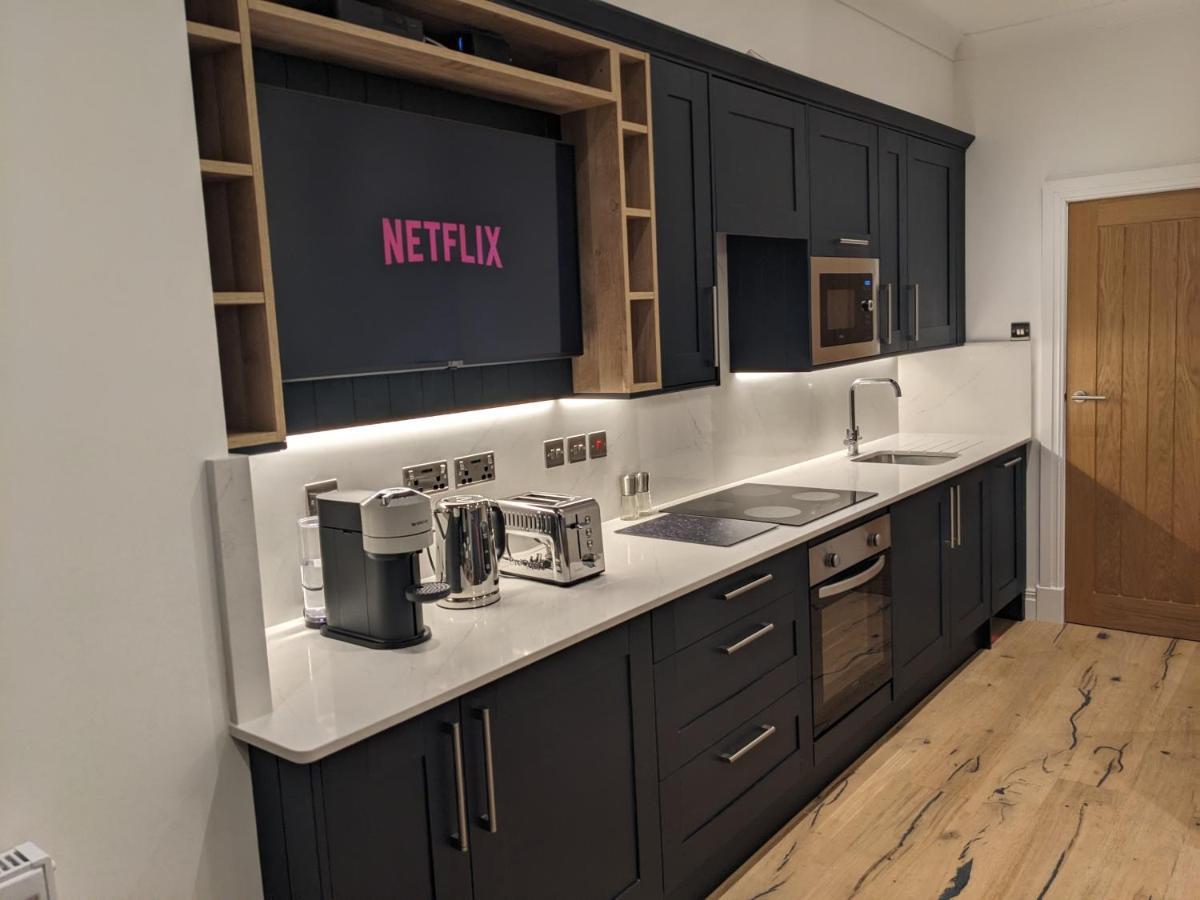 Modern Aptmt, 2 Stops To Central London, Smart Lock, Netflix Ealing Ngoại thất bức ảnh