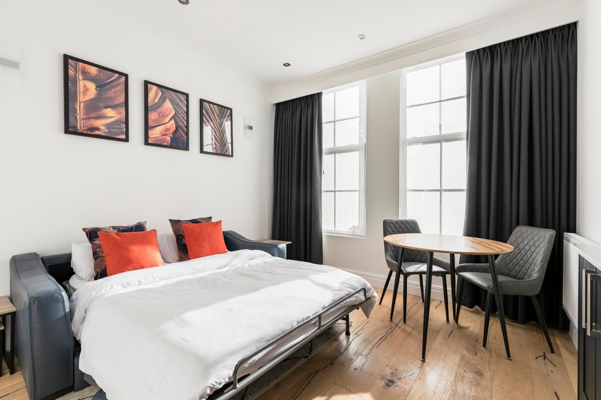 Modern Aptmt, 2 Stops To Central London, Smart Lock, Netflix Ealing Ngoại thất bức ảnh
